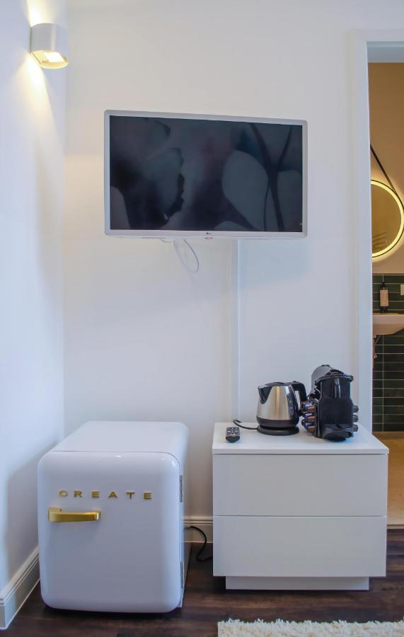 Homely 5 - Trendy Self-check-in In